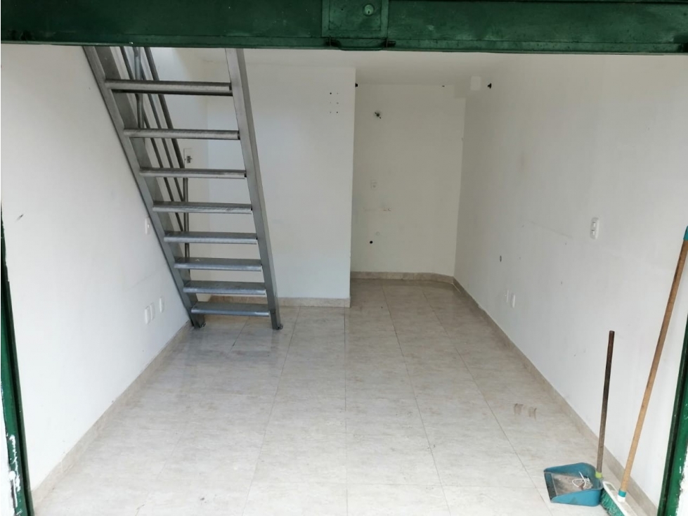 SE VENDE HERMOSO Y AMPLIO LOCAL EN CENTRO FLORIDABLANCA - 1