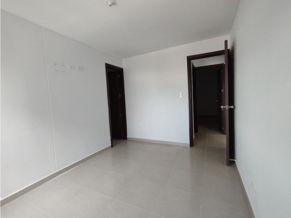 SE VENDE HERMOSO Y AMPLIO APARTAMENTO EN TORRE BARUKA — foto 5