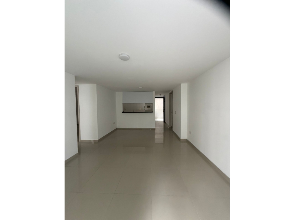SE ARRIENDA HERMOSO Y AMPLIO APTO EN EDIF VANCUVER — foto 6