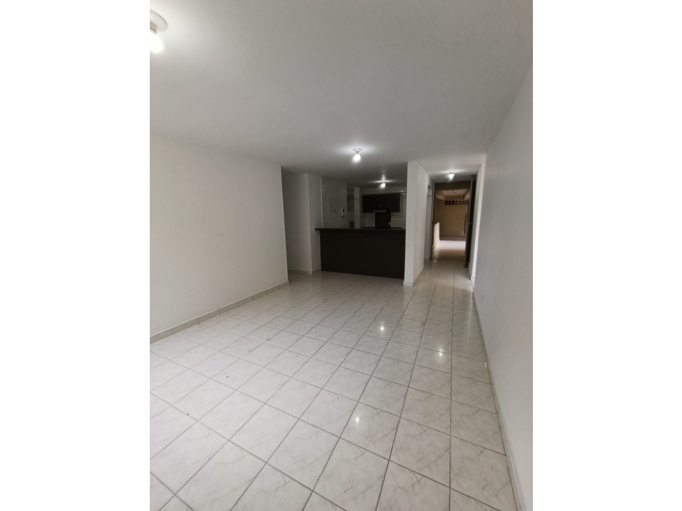 SE VENDE HERMOSO Y AMPLIO APARTAMENTO EN FONTANA — foto 4