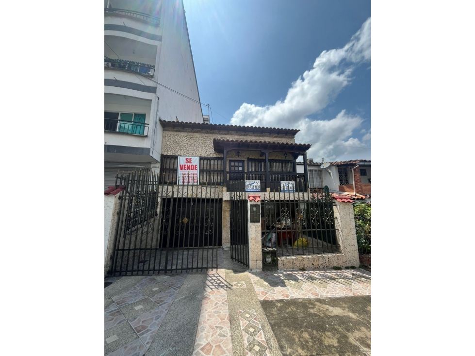 SE VENDE MAGNIFICA CASA EN DIAMANTE DOS