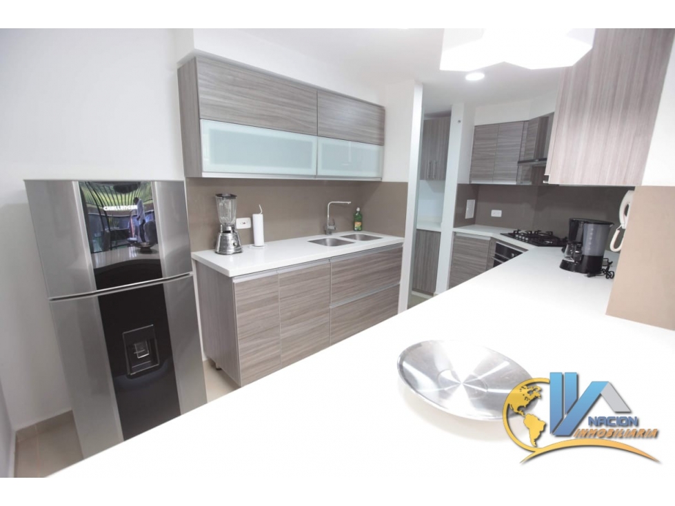 SE VENDE HERMOSO Y AMPLIO APTO EN COLINA DEL HATO — foto 2