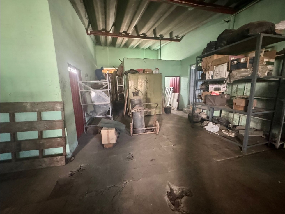 SE ARRIENDA O SE VENDE HERMOSA BODEGA EN SAN RAFAEL - 4