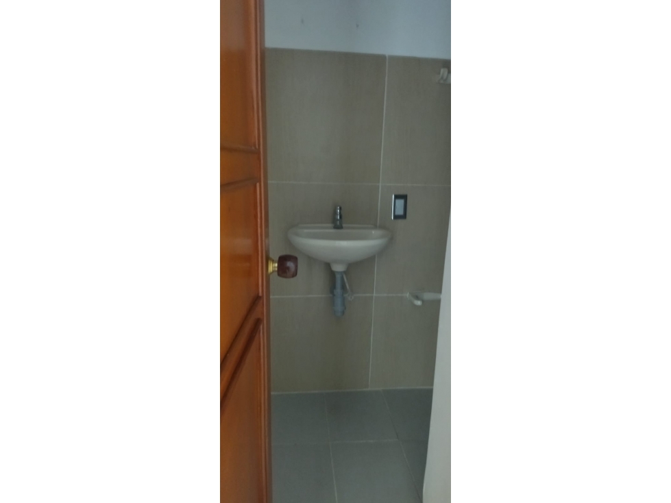 SE VENDE HERMOSO APARTAMENTO EN SAN ISIDRO/GIRON — foto 6