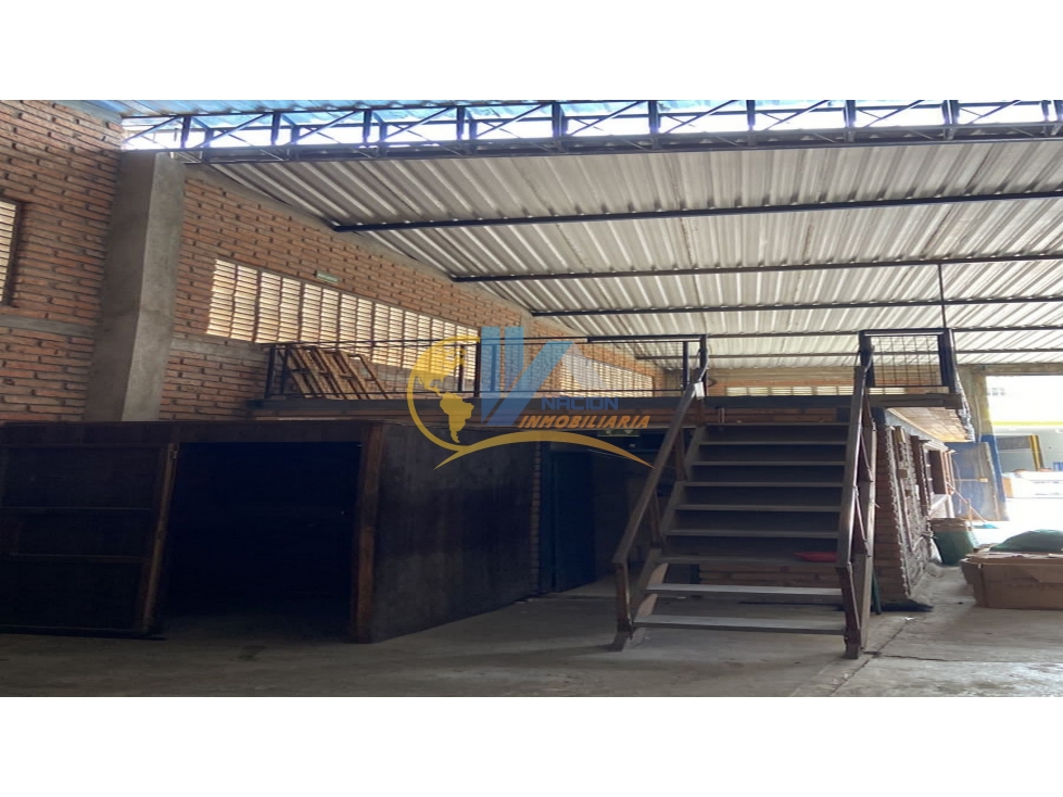 BODEGA EN ARRIENDO EN EL BARRIO LA ESMERALDA GIRON - 2