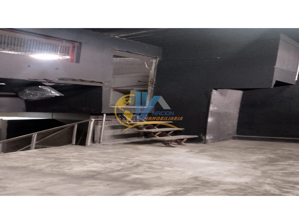 AMPLIA CASA COMERCIAL EN ARRIENDO - 2