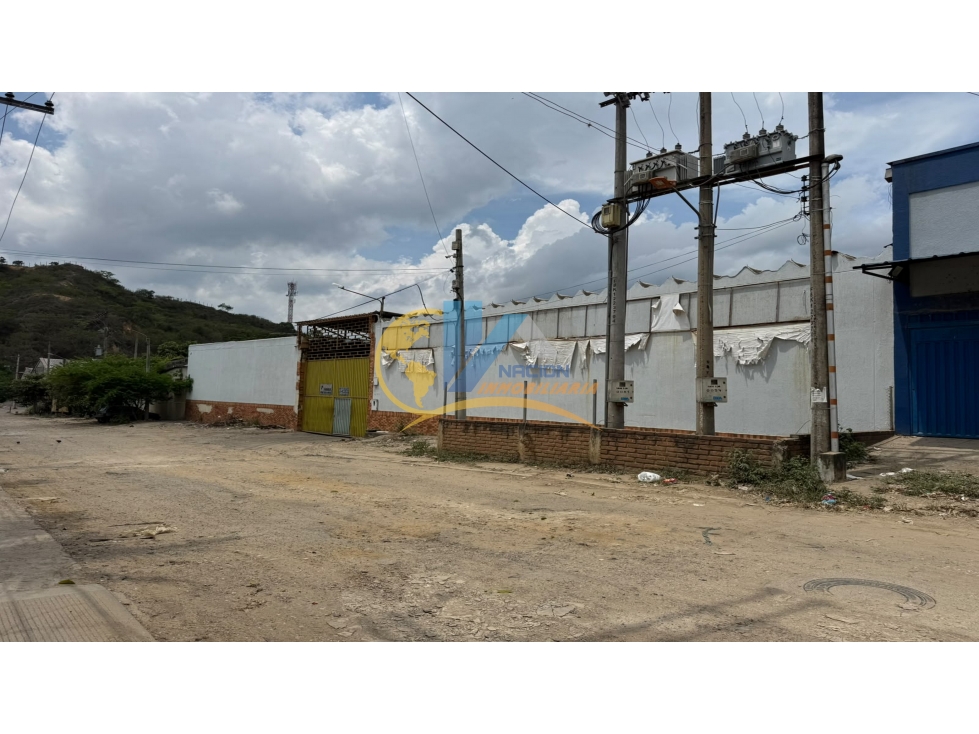 SE ARRIENDA BODEGA VIA GIRON / BUCARAMANGA - 3