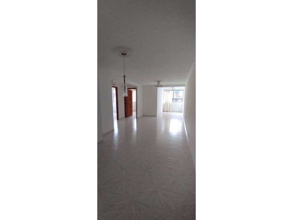 SE VENDE HERMOSO APARTAMENTO EN ALARCÓN — foto 3