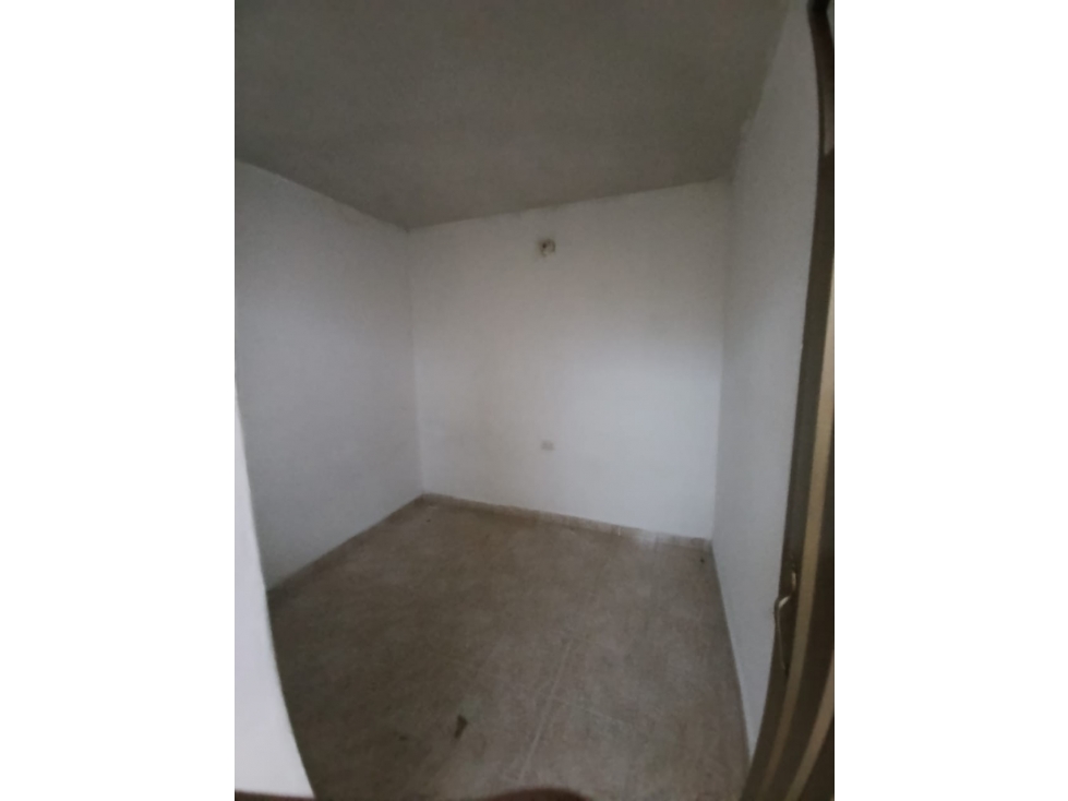 SE VENDE HERMOSA Y AMPLIA CASA EN OMAGA 1./NORTE — foto 6