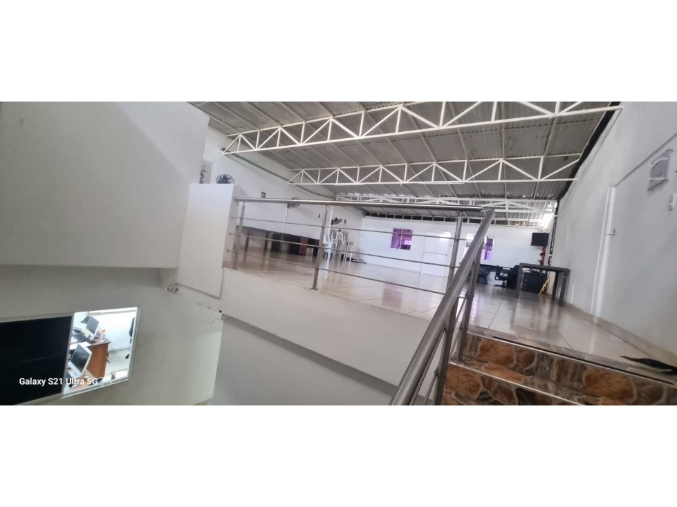 SE ARRIENDA O SE VENDE HERMOSA Y AMPLIA CASA EN SAN ALONSO