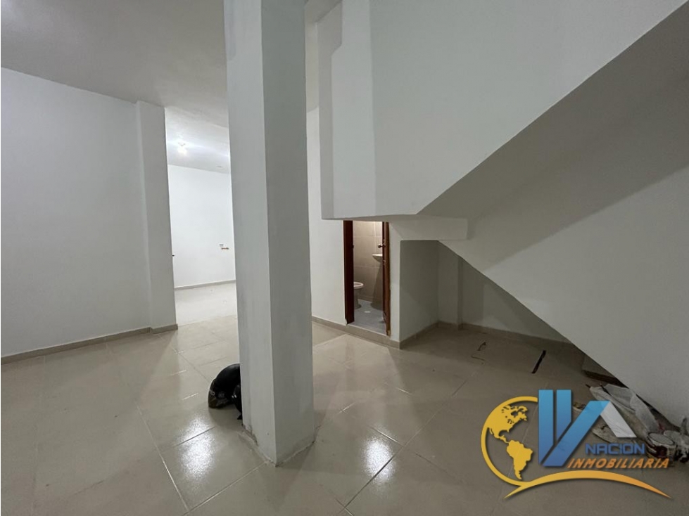 SE VENDE EXCELENTE LOCAL EN QUINTAS DE SAN ISIDRO/GIRÓN - 3