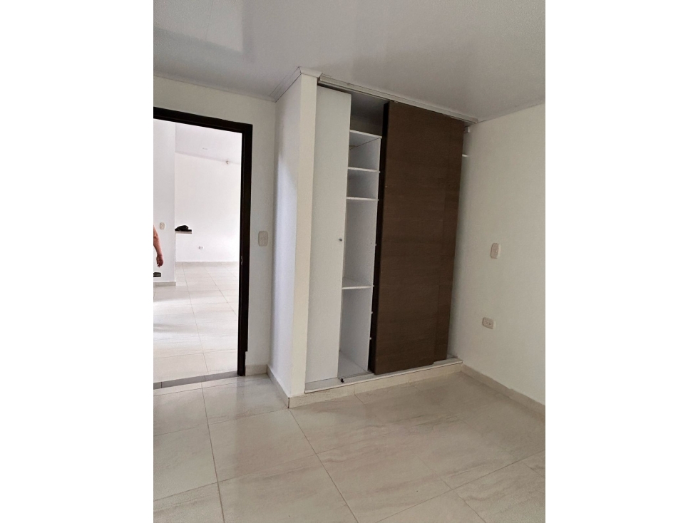 SE VENDE CASA EN CLUB FONTANAR/RUITOQUE-VIA TRES ESQUINAS - 6