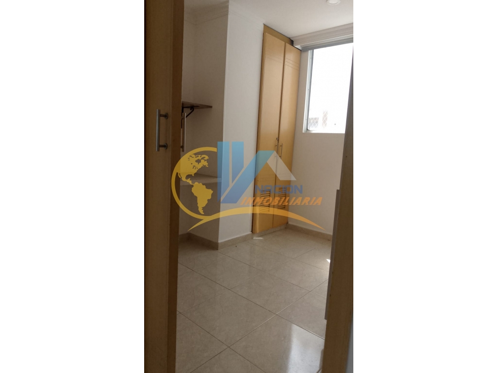HERMOSO APARTAMENTO EN ARRIENDO EN ALTOS DEL PARQUE — foto 4