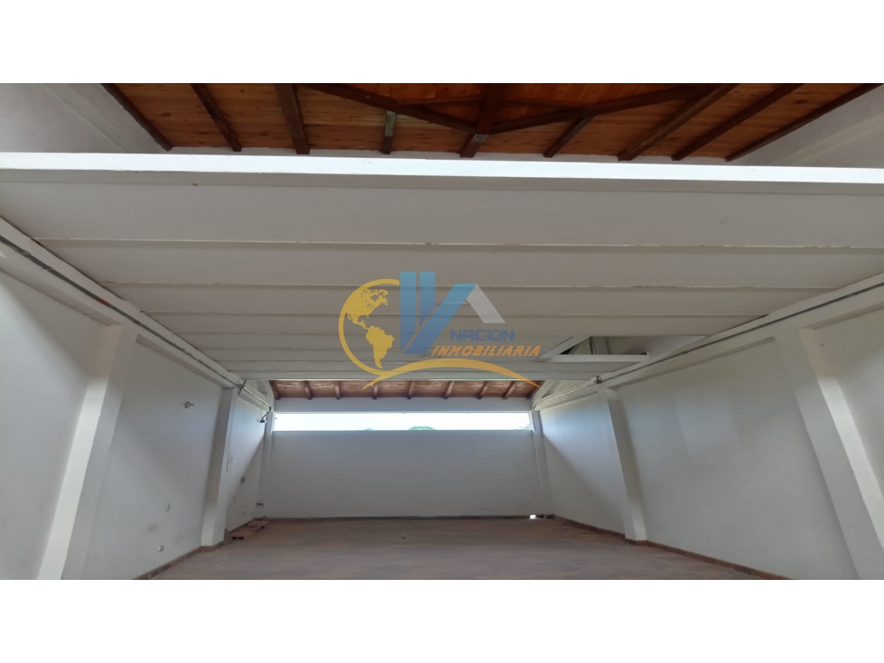LOCAL EN ARRIENDO # 13 EN PARQUE MESA MALL - 5
