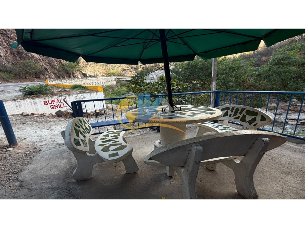 SE VENDE HERMOSA CASA CON LOCAL EN EL PESCADERO — foto 4