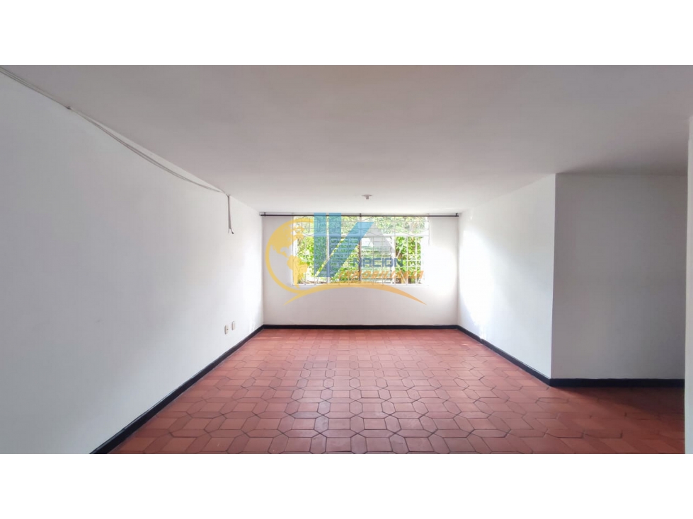 SE ARRIENDA / VENDE APTO EN BUCARICA