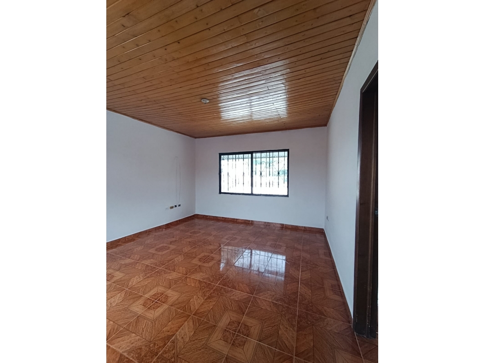 SE VENDE HERMOSA CASA EN EL KENEDDY NORTE — foto 4