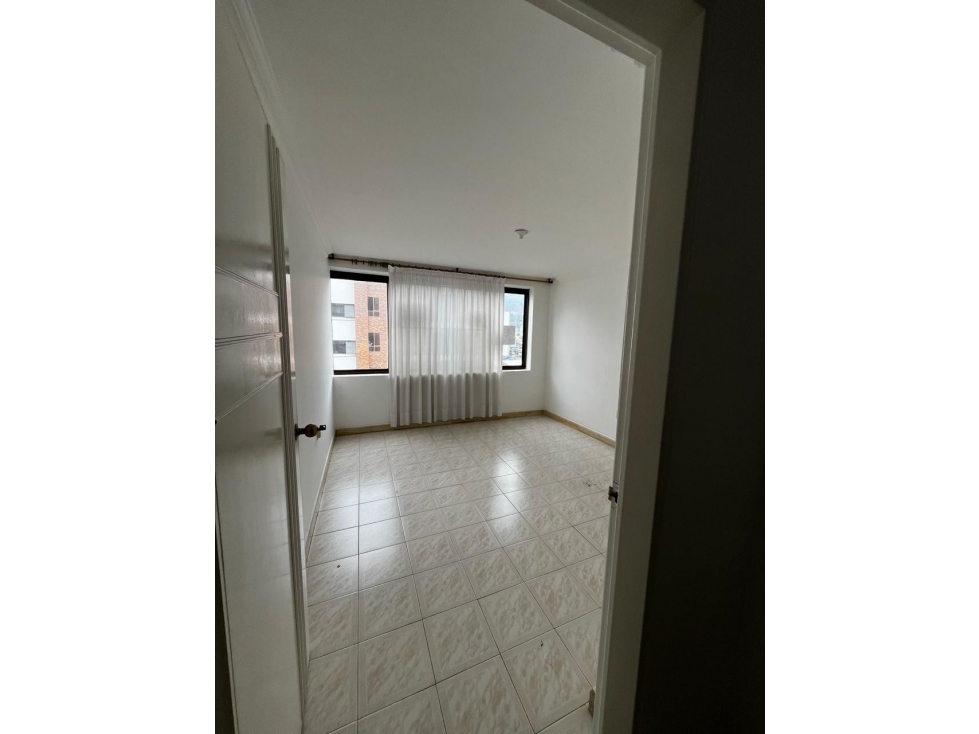 SE VENDE HERMOSO Y AMPLIO APARTAMENTO EN BOLARQUI - 5