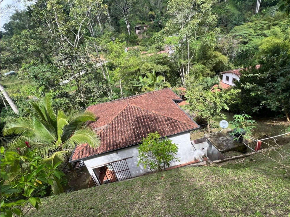 SE VENDE HERMOSA PARCELA CON CASA CAMPESTRE EN RIONEGRO/SANTANDER - 2