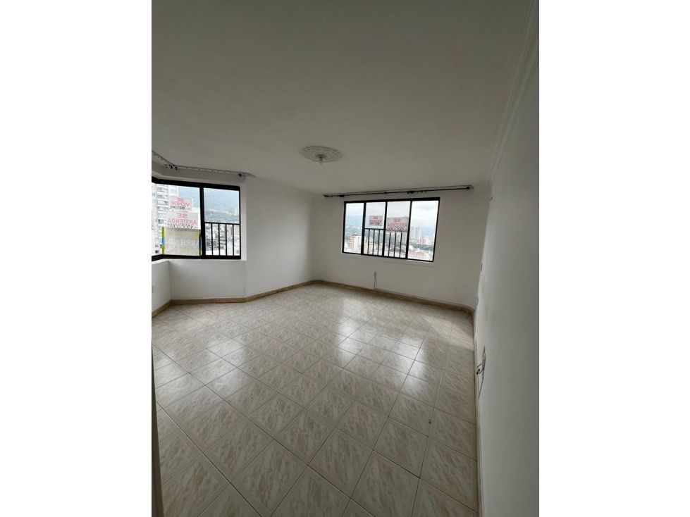 SE VENDE HERMOSO Y AMPLIO APARTAMENTO EN BOLARQUI - 6
