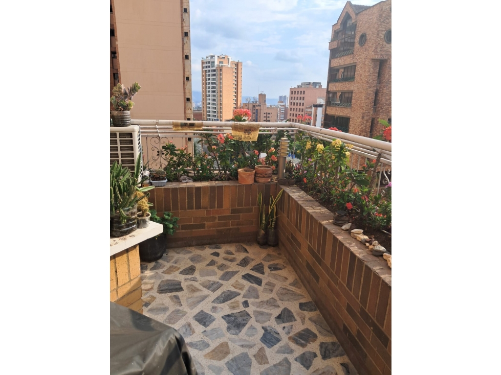 SE VENDE APARTAMENTO DUPLEX EN CONJUNTO FERRAMONI CABECERA