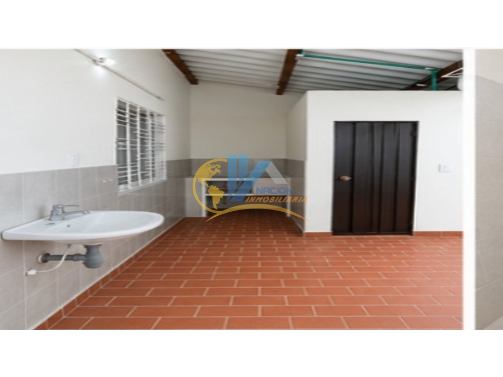SE ARRIENDA CASA EN COMUNEROS - 5