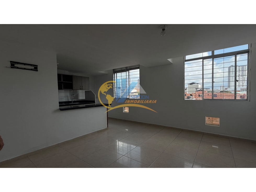 SE ARRIENDA APTO DUPLEX EN EDIFICIO AMBAR — foto 3
