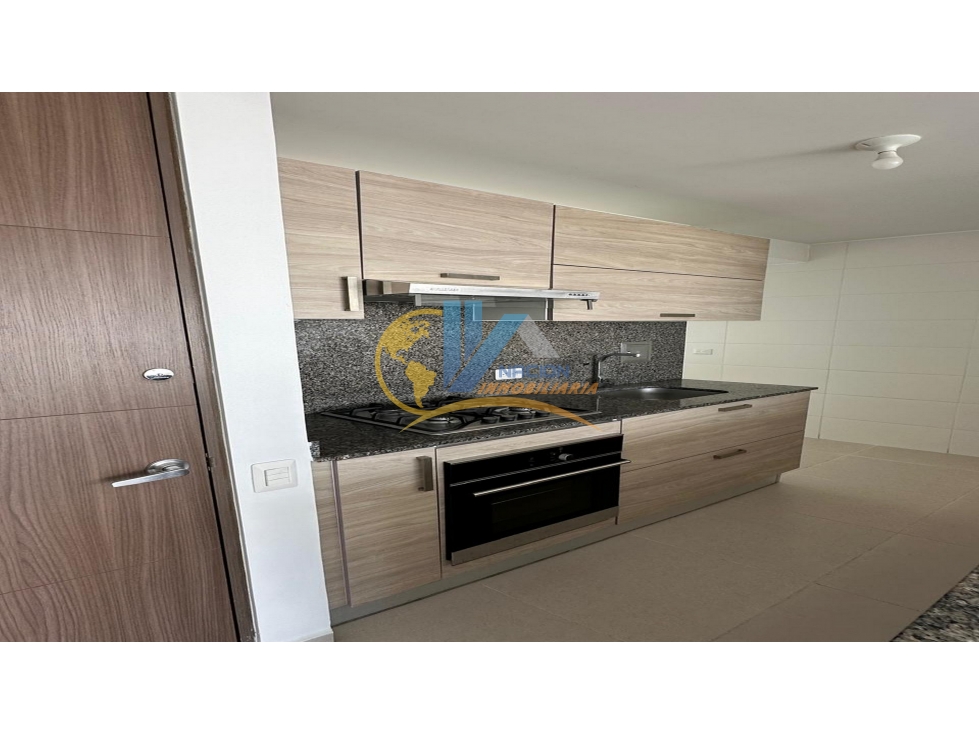 SE ARRIENDA APARTAMENTO EN MONTSERRAT ABADÍAS/FLORIDABLANCA - 4