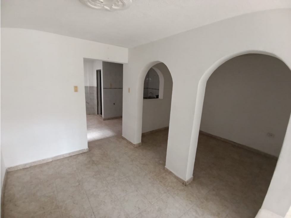 SE VENDE HERMOSA Y AMPLIA CASA EN OMAGA 1./NORTE — foto 3