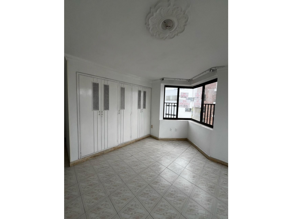 SE VENDE HERMOSO Y AMPLIO APARTAMENTO EN BOLARQUI - 4