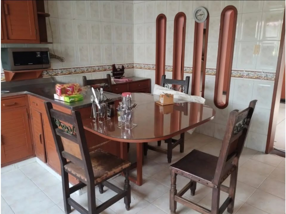 SE ARRIENDA O VENDE HERMOSA CASA EN FRENTE A LA CLINICA BUCARAMANGA — foto 5