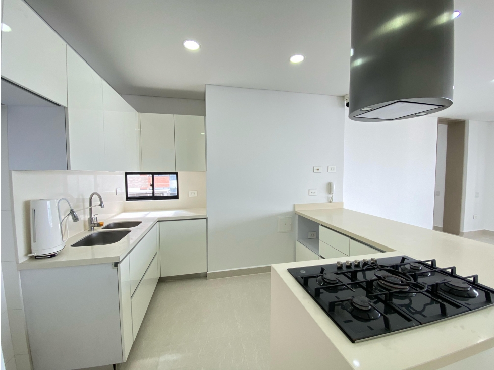 SE VENDE HERMOSO APARTAMENTO EN URBANIZACION RESERVA - 2