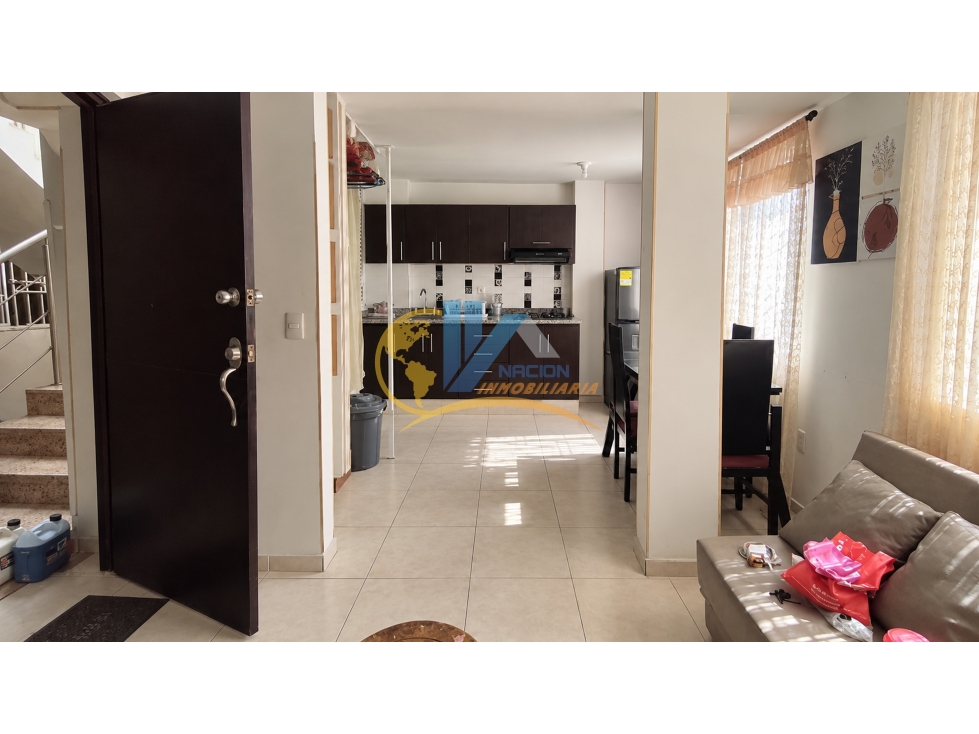 SE ARRIENDA HERMOSO APARTAMENTO EN LA VICTORIA