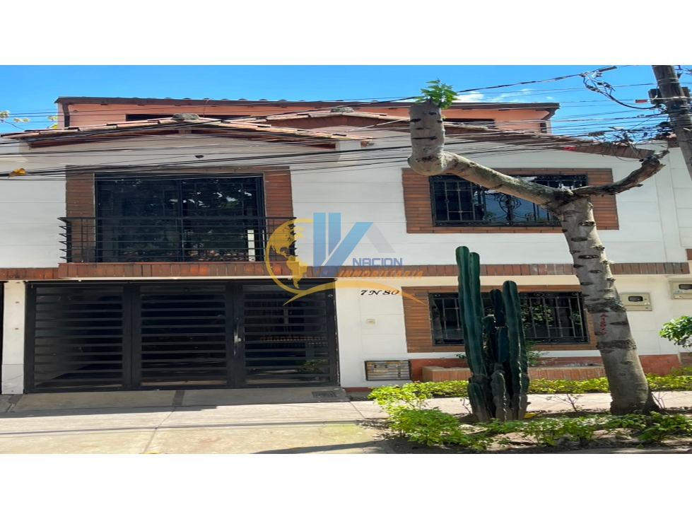 SE VENDE AMPLIA CASA EN PIEDECUESTA