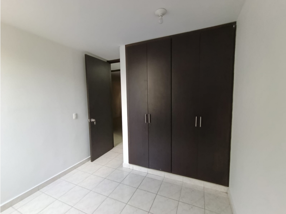 SE VENDE HERMOSO Y AMPLIO APARTAMENTO EN FONTANA