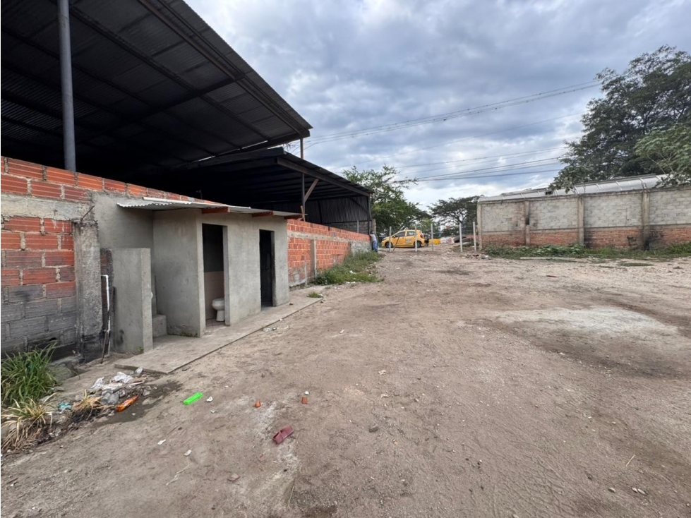 SE ARRIENDA HERMOSA BODEGA EN CHIMITA - 3