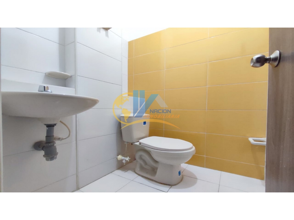 SE VENDEN 4 LOCALES EN EL BARRIO LA UNIVERSIDAD - 5
