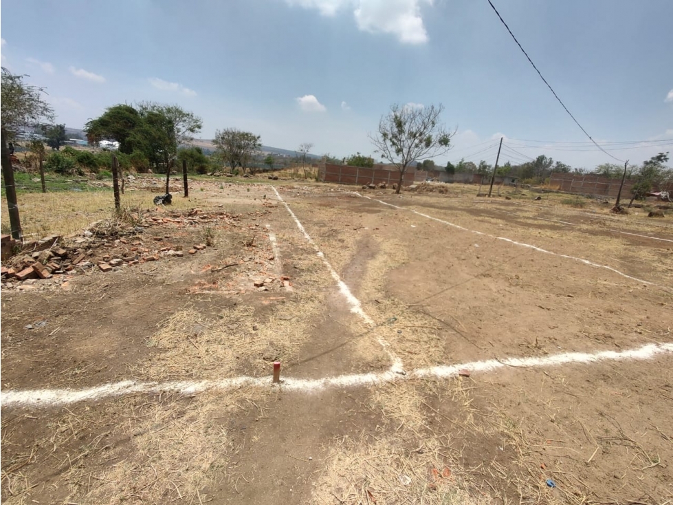 Terreno en Venta junto al CUT Tonalá, Zona de Alto Crecimiento - 2