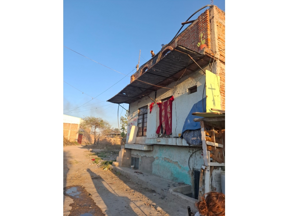 VENTA DE CASA-TERRENO EN SANTA CRUZ DEL VALLE - 3