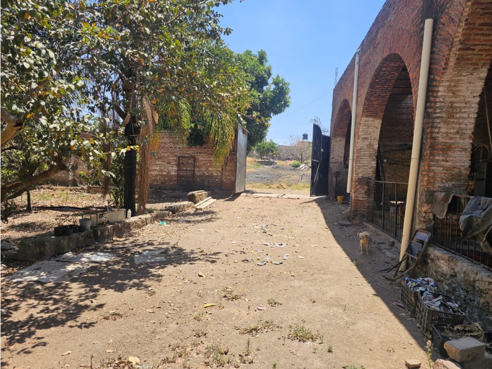 Terreno Jardin 1,897.14 m² junto a San Martín de las Flores - 4