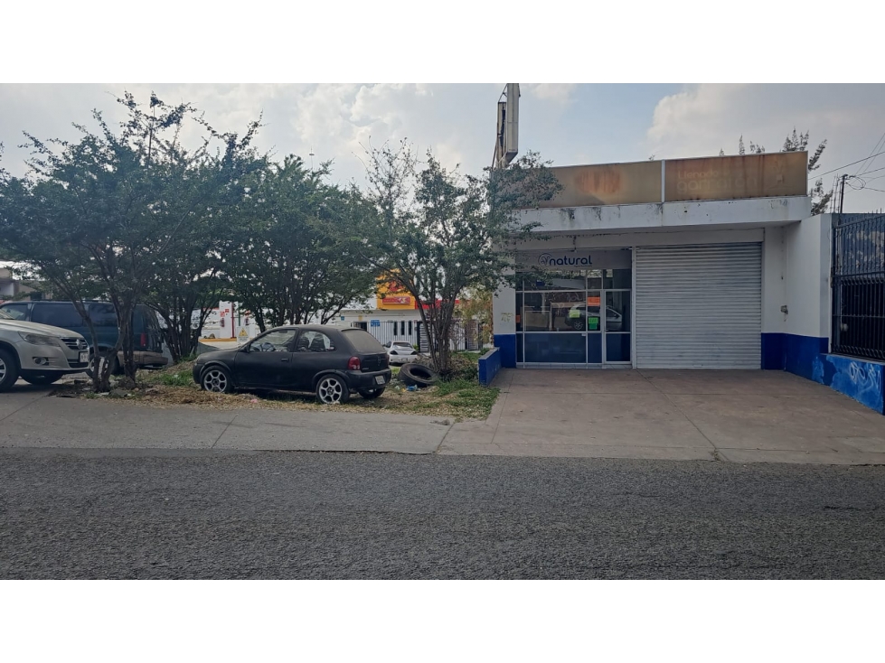 ESQUINA COMERCIAL LOCALES Y TERRENOS EN RENTA TONALÁ JUNTO A LA GAS - 3