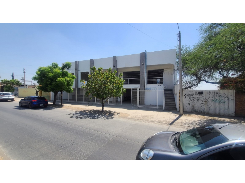 LOCALES EN RENTA SOBRE AV GOBERNADOR CURIEL TLAQUEPAQUE - 1