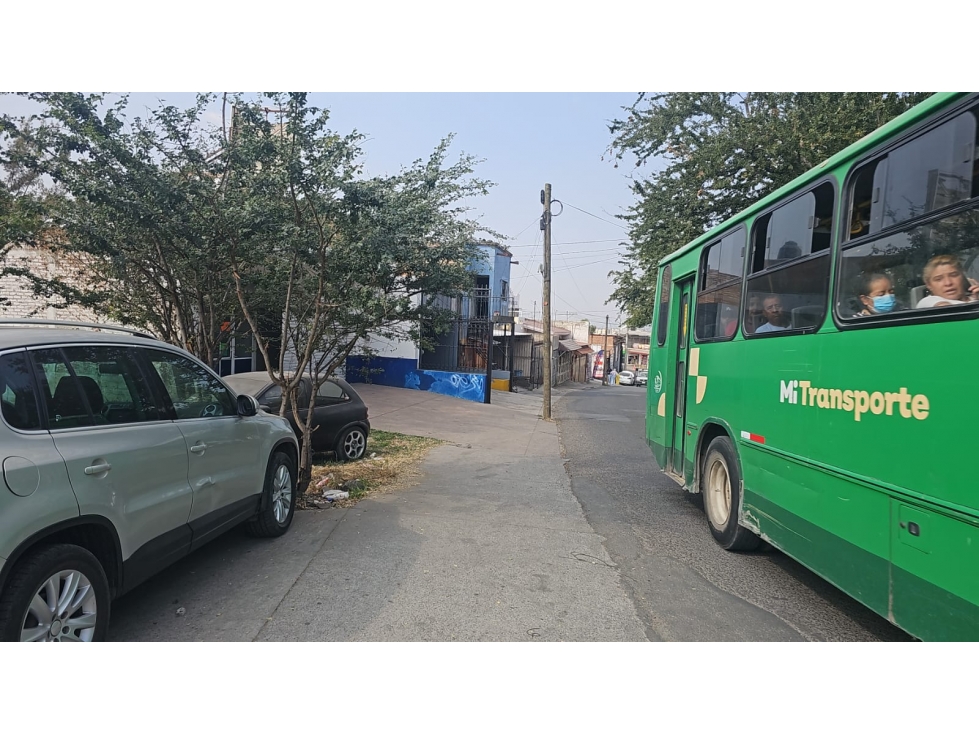 ESQUINA COMERCIAL LOCALES Y TERRENOS EN RENTA TONALÁ JUNTO A LA GAS - 6
