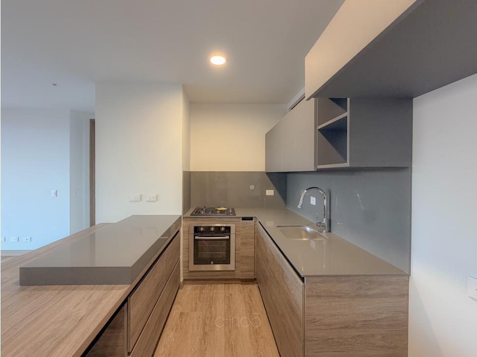 Arriendo: Apartamento en Saint Michael | Los Balsos, Poblado — foto 3