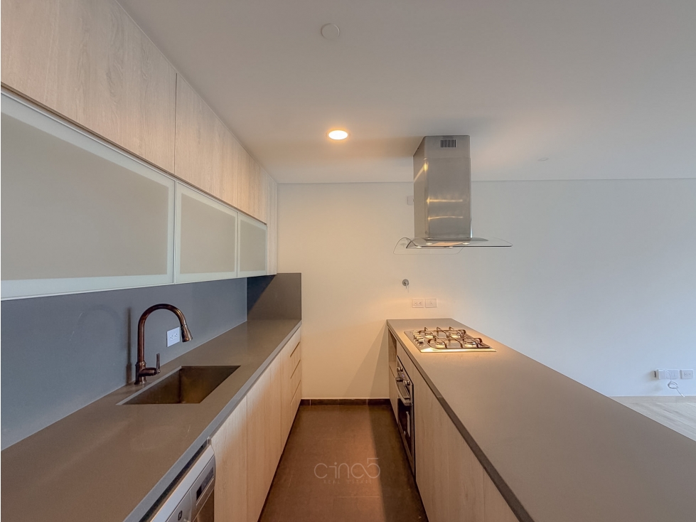 En Venta: Exclusivo Apartamento en Altos del Poblado — foto 3
