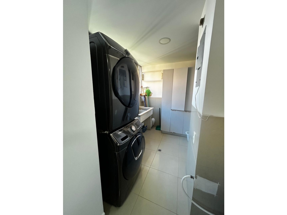 EN VENTA: Apartamento con linda vista en parte alta del Poblado — foto 2