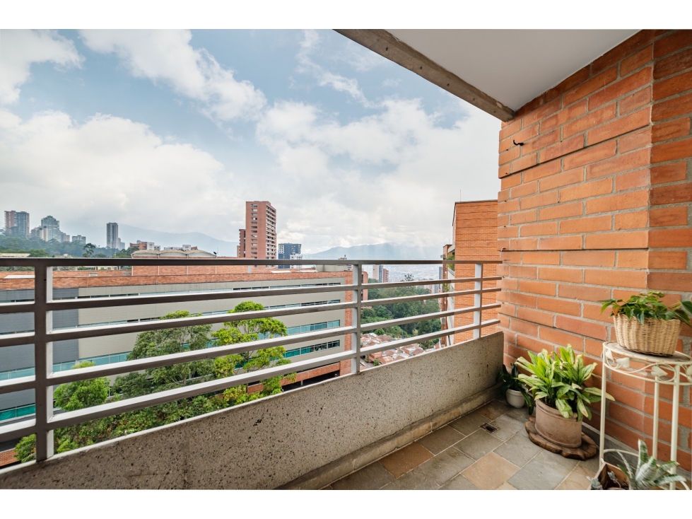 EN VENTA: EXCLUSIVO APARTAMENTO SECTOR EL TESORO, POBLADO — foto 4