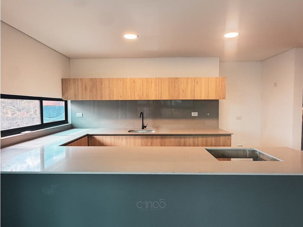 En Venta: Espectacular Apartamento para estrenar | Lalinde, Poblado — foto 2