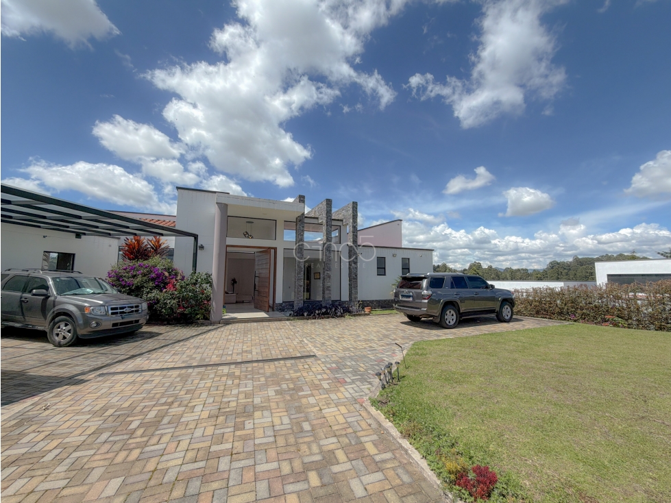 Venta o Renta: Espectacular Casa Amoblada | Vía El Retiro, La Ceja