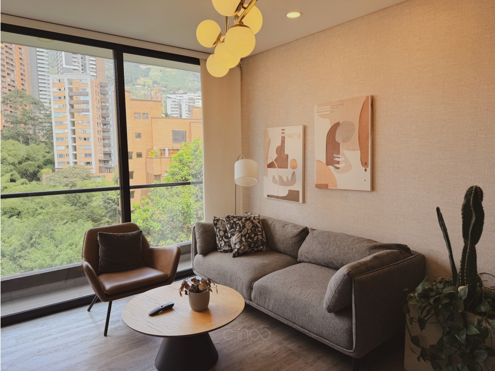 EN VENTA: APARTAMENTO AMOBLADO CON LIC. HOTELERA, LOS BALSOS, POBLADO